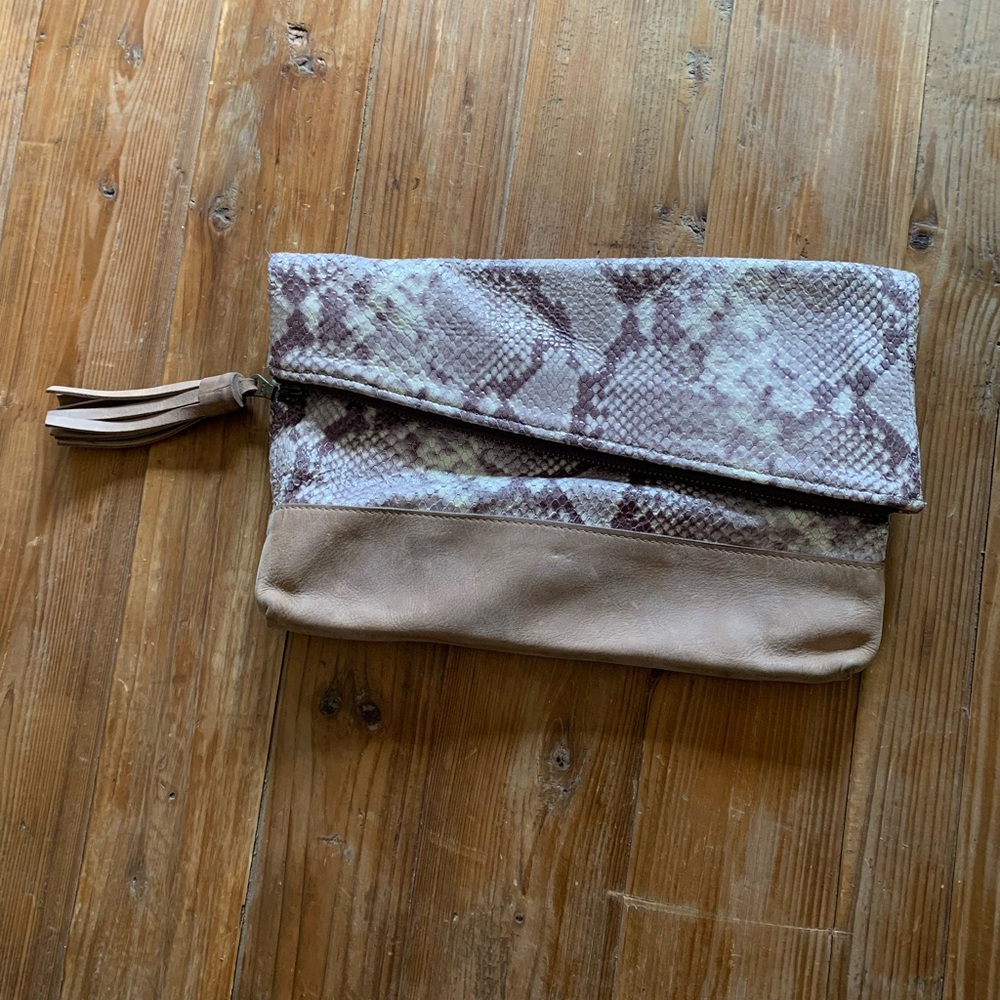 BRAVE Leather clutch